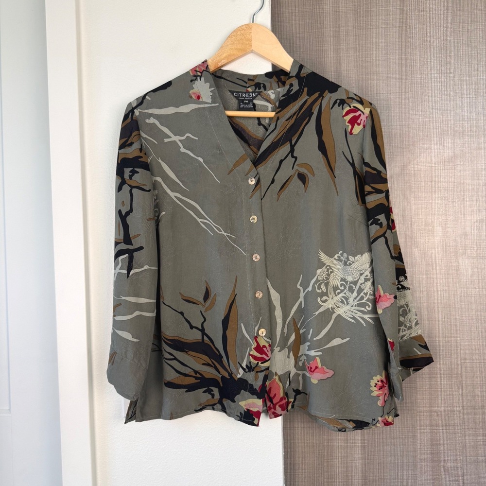 Citron Santa Monica Sage Green Silk Blouse Asian Inspired Floral Medium Petite